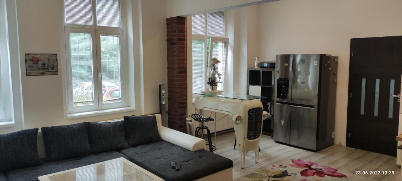 Apartman Karlovy Vary Apartment Екстериор снимка
